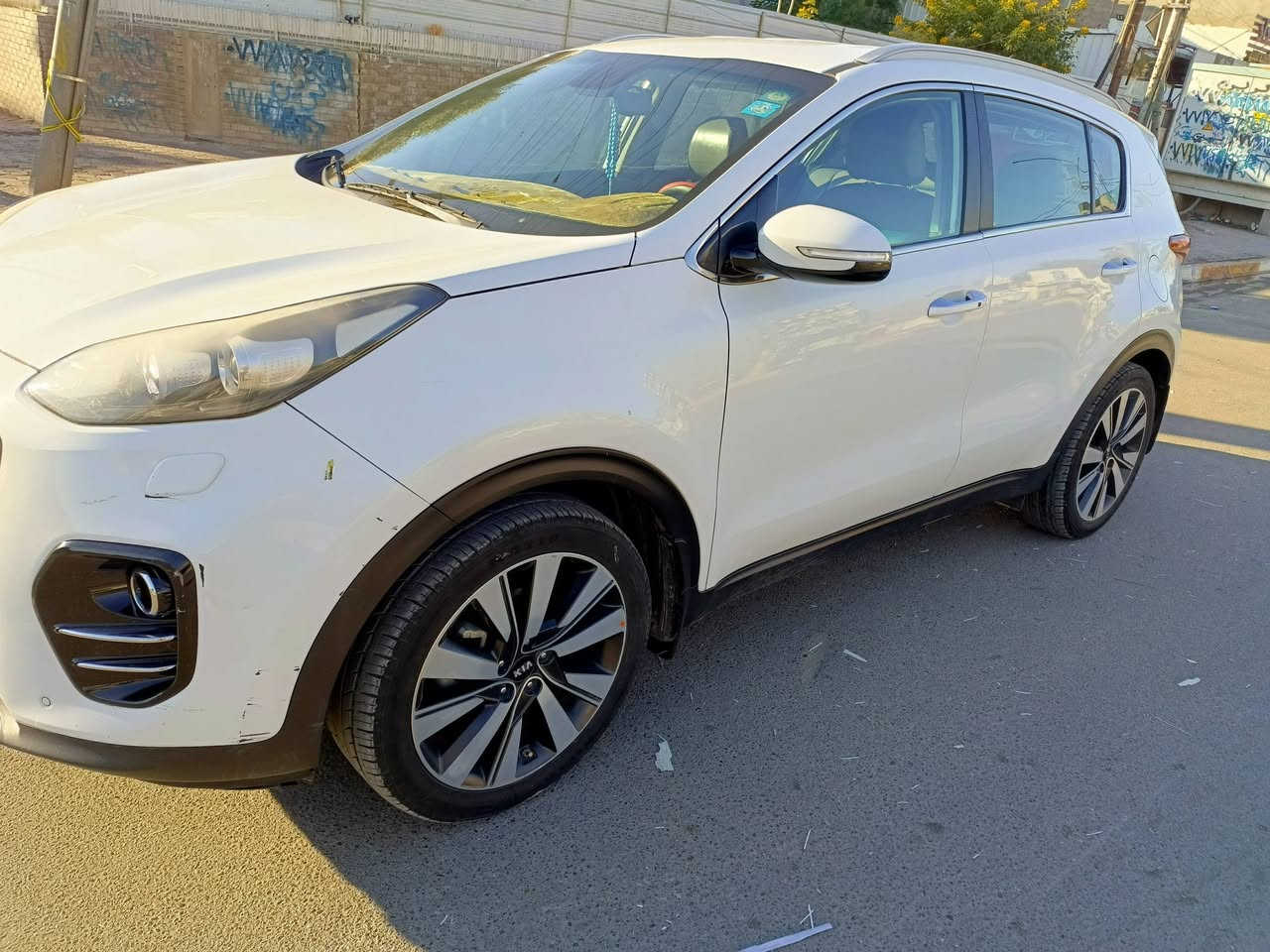 السلام عليكم
سبورتج خليجي 2018
مكاني بغداد
رقم بغداد
عداد المسافة 124
محرك 2000 دوش 
بصمة تشغيل + ابواب
اشاير بلمري+ مري شفط
لدات نهاري
حساس امامي خلفي
كاميرة
فول تحكم ستيرن
3 انظمة قيادة
زراكات لايتات
اوتو هولد
قطعتين تبريد

السعر 182 ورقة
رقم الهاتف ‏‪***********‬‏
