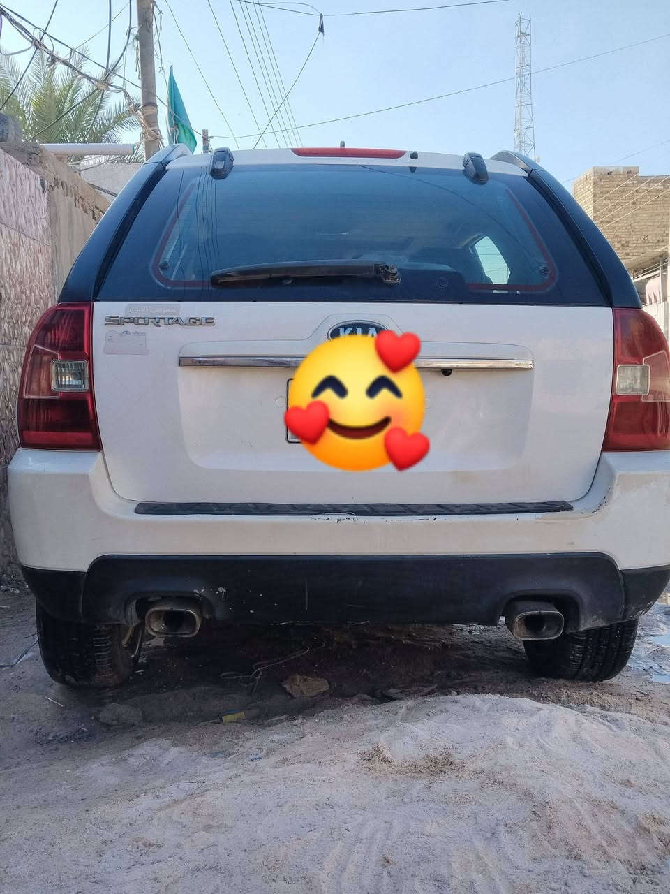 سبورتج 2009 وارد خليجي فتحه بلقماره 
شاشه +كامره خلفيه 
رقمها بغداد 
محرك 2000
سياره ب اسمي مشروع وطني 
*********** 
السعر ع خاص
