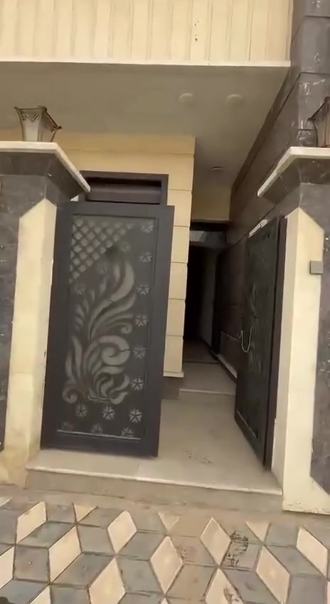 ❇️ #دار #مودرن للايجار سكني او تجاري ❇️
📌الموقع : حي الجامعة _ قرب كازينو الربيع 

🌀المساحة 100 متر 
🌀الطابق الارضي : صالة_ مطبخ _ غرفه نوم 
صحيات 
🌀الطابق الاول : غرفتين نوم _ صحيات 
بيتونه وسطح . 

👌مناسب للايجار السكني او التجاري 👌

📍عنوان الشركة : حي الجامعة _ بداية شارع المركز 
 
📌للمعاينة والاستفسار : يرجى التواصل على الارقام التالية☎️
***********
***********

✅للمزيد من المعلومات الاشتراك بقناة WhatsApp👇🏻📱

https://whatsapp.com/channel/0029VaDf8d14yltRzy5EwZ15
