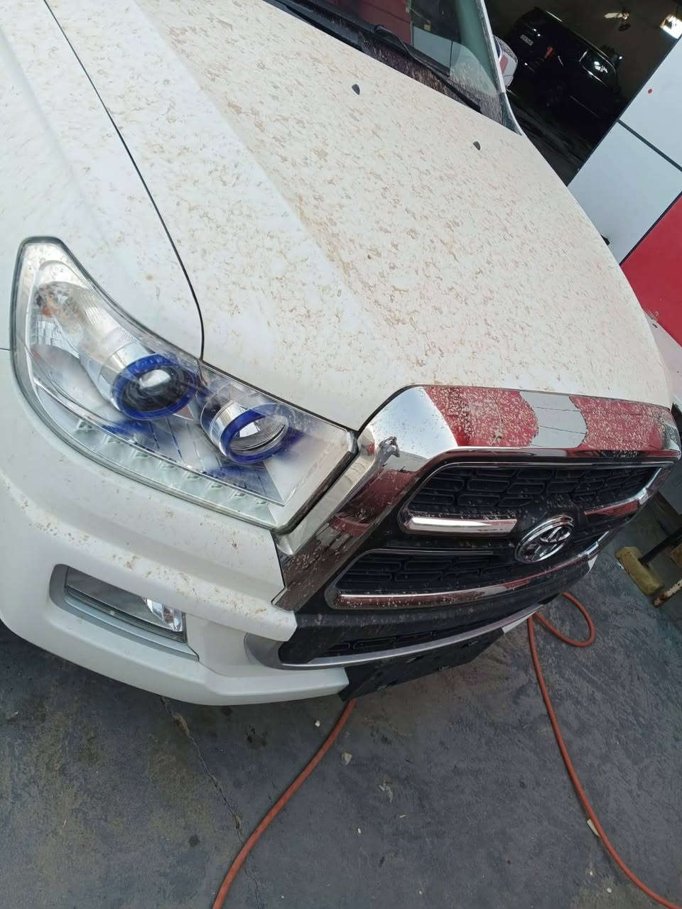 تير الورد zx موديل 24 ماشيه 5 
تلاف سيارة زيرو دهن الشركه بعده بيه والعافيه على الياخذه سيارة كارتون حته نايلون الشركة بعده عليه حره  تترقم بسم المشتري واني مكلف بالنشر السيارة مو الي وهذا رقم راعيه 
***********
