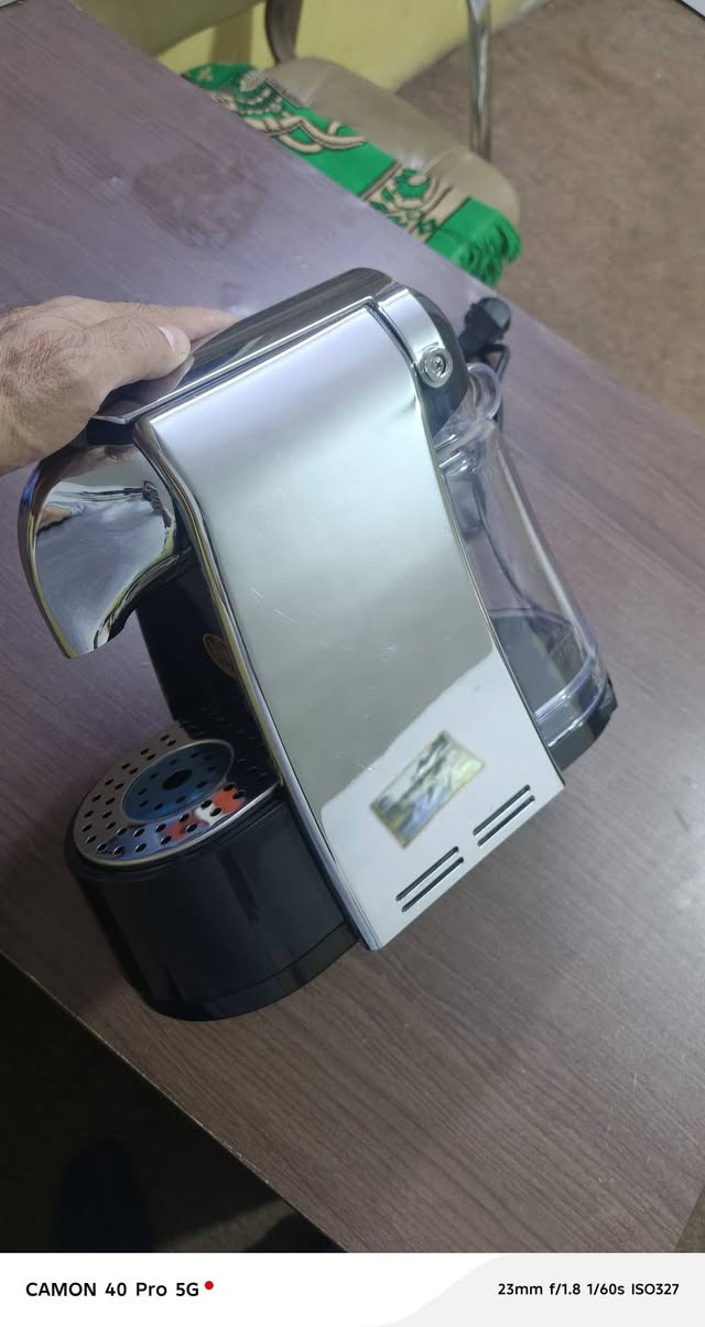 م
مكينة قهوه كبسوله
جديده لوك
السعر ٨٠ آلاف
***********
