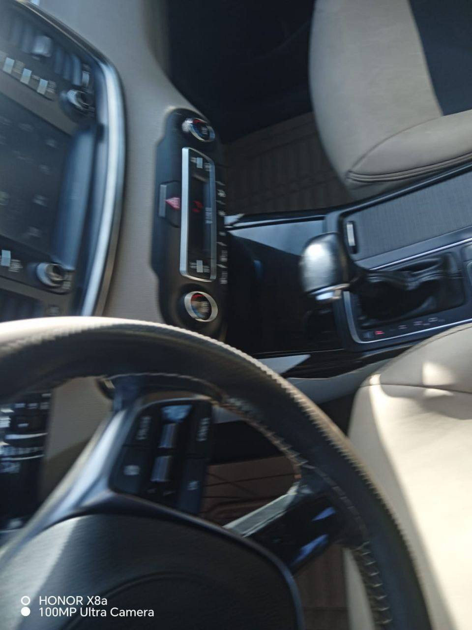 سياره كيه سورنتو وراد خليجي لون بيض مديل 2019 سياره مكفوله  كامرات وحساسات مكيتة 3500رقمه بغداد سياره مكفوله بيه صبغ جوه رقم عل كد شبر بلخلفي تفاصيل وسعره تصل على هاذه الرقم *********** مكان سياره ذي قار الشطره
