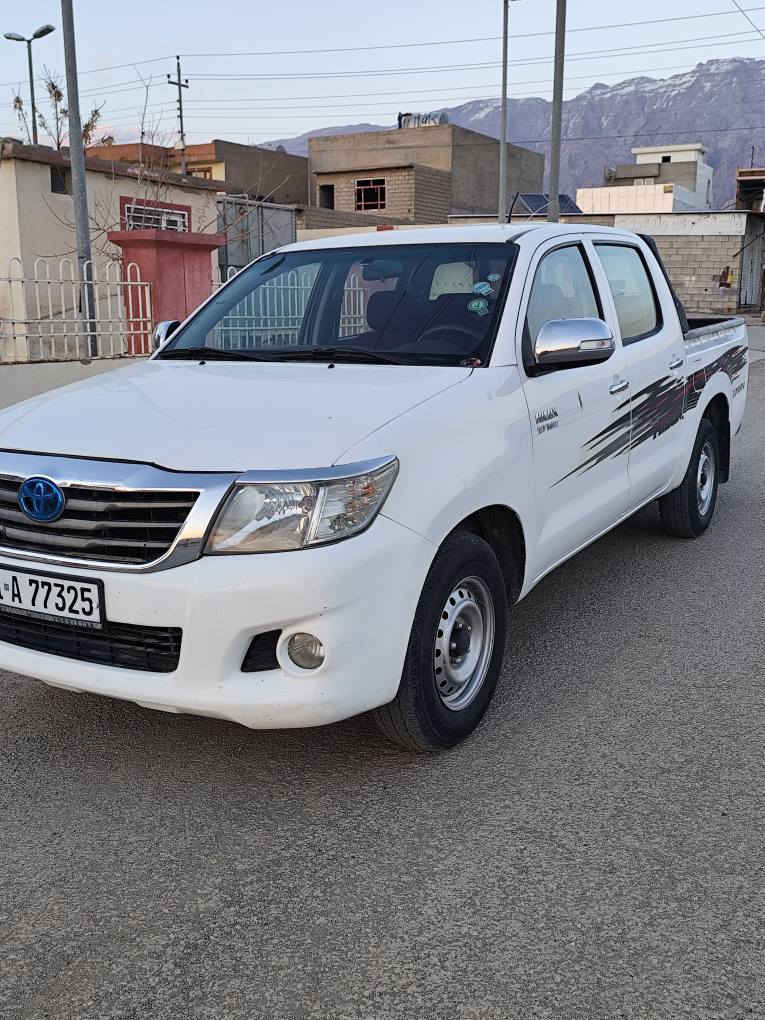 تویئتا بیکاب مە رزییە 2012
سە یارە کە بئبۆیاغە یەک دو وردە ساردی هه یە مەکینەی کراوەتەوە بئ عەیبە سە نەوی تازە تەواو بوە زۆر تندو تۆلە هیج مە سرە فی نییە مالی دۆستە 
سعری 166گەڵاو تئزئک مە جال ژم ***********
*********** السليمانية, العراق
