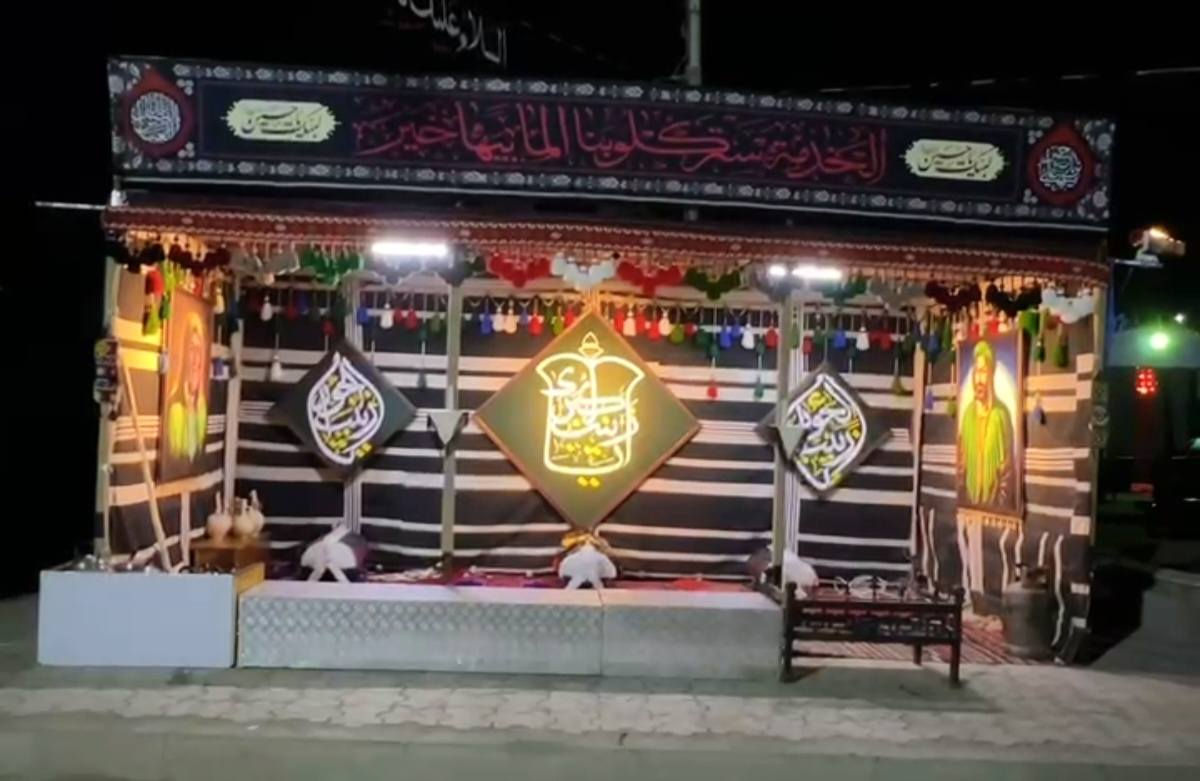 🔺تنويه فقط الجادر للبيع🔺
چادر تكية باكستاني درجة أولى للبيع
القياس .. الوجه 6 ارتفاع 3 متر
النزال 3 متر ارتفاع 3 متر
مع جادر سكف جلسة عربية ثقيل نفس القياس
....
للاستفسار
 واتساب
 ***********
