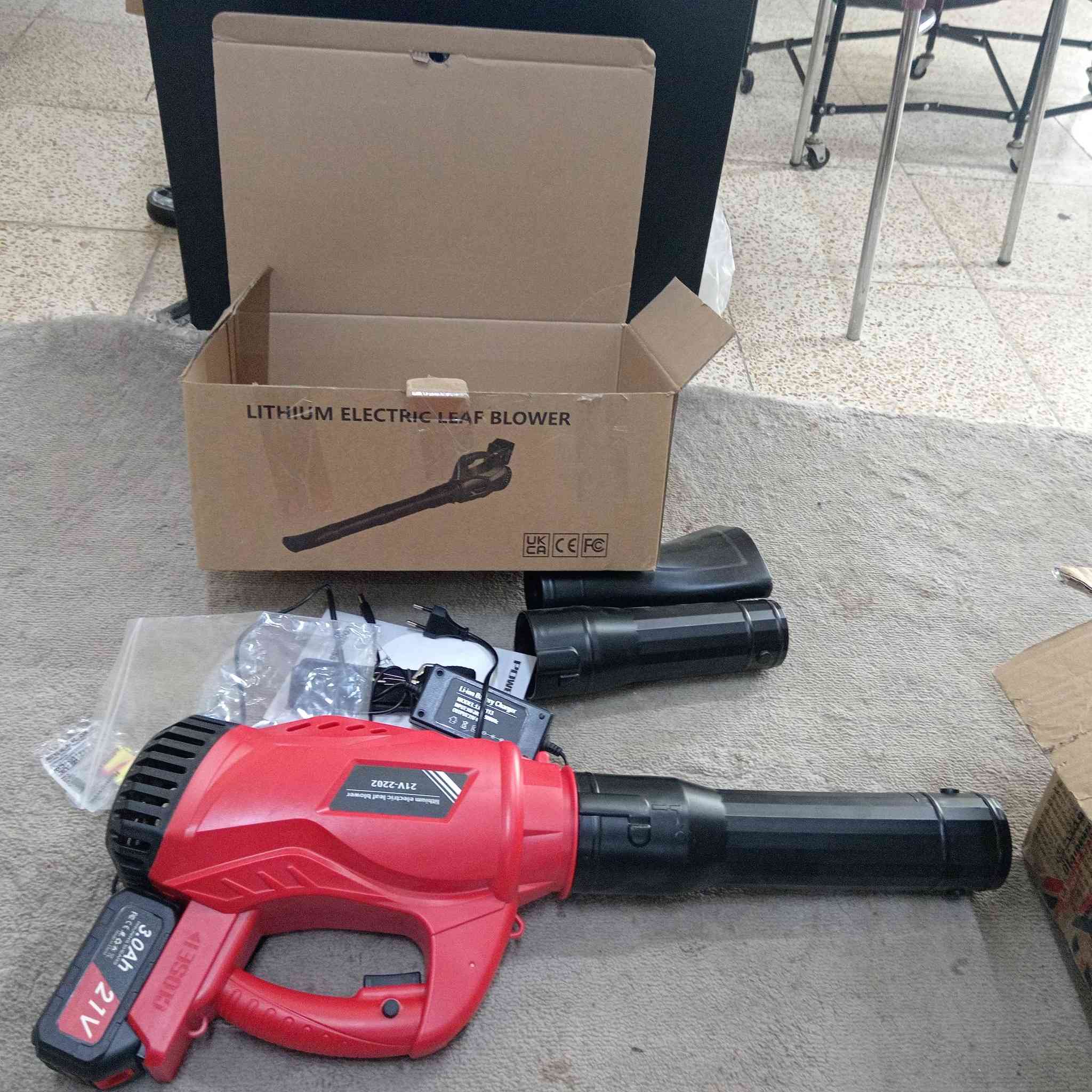 بلاور شحن ٣ أمبير ١٢ فولت قوه الدفع كلش قوي الي ٦ درجات ماركه اصليه جديد لوك للاستفسار عل الخاص اخوان


**إذا كنت صاحب هذا الإعلان وتريد حذفه لأي سبب، رجاءا أرسل رسالة إلى الدعم الفني**