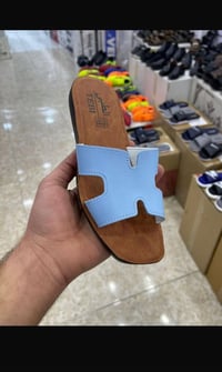 سليبر نسائي طبي • مقاس ٣٨-٤٢ • ٥٠ زوج/كارتون