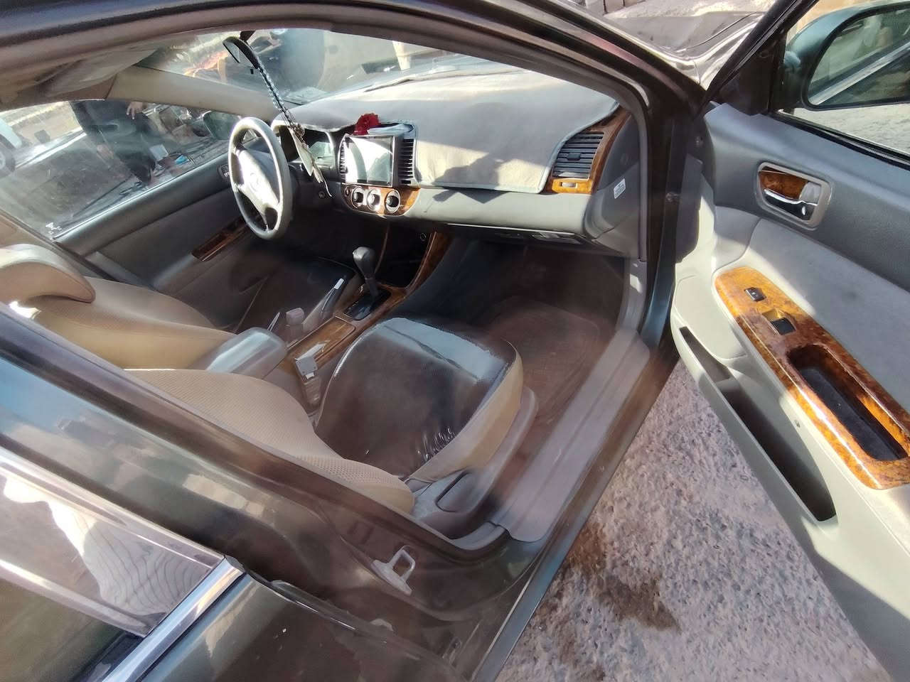 سلام عليكم كامري 2006 رقم واسط بسمي صبغ حزام كفاله وارد امريكي كلشي بيه شغال  سعر 90 وبيه مجال خاص ماجاوب اتصل على رقم     ***********
