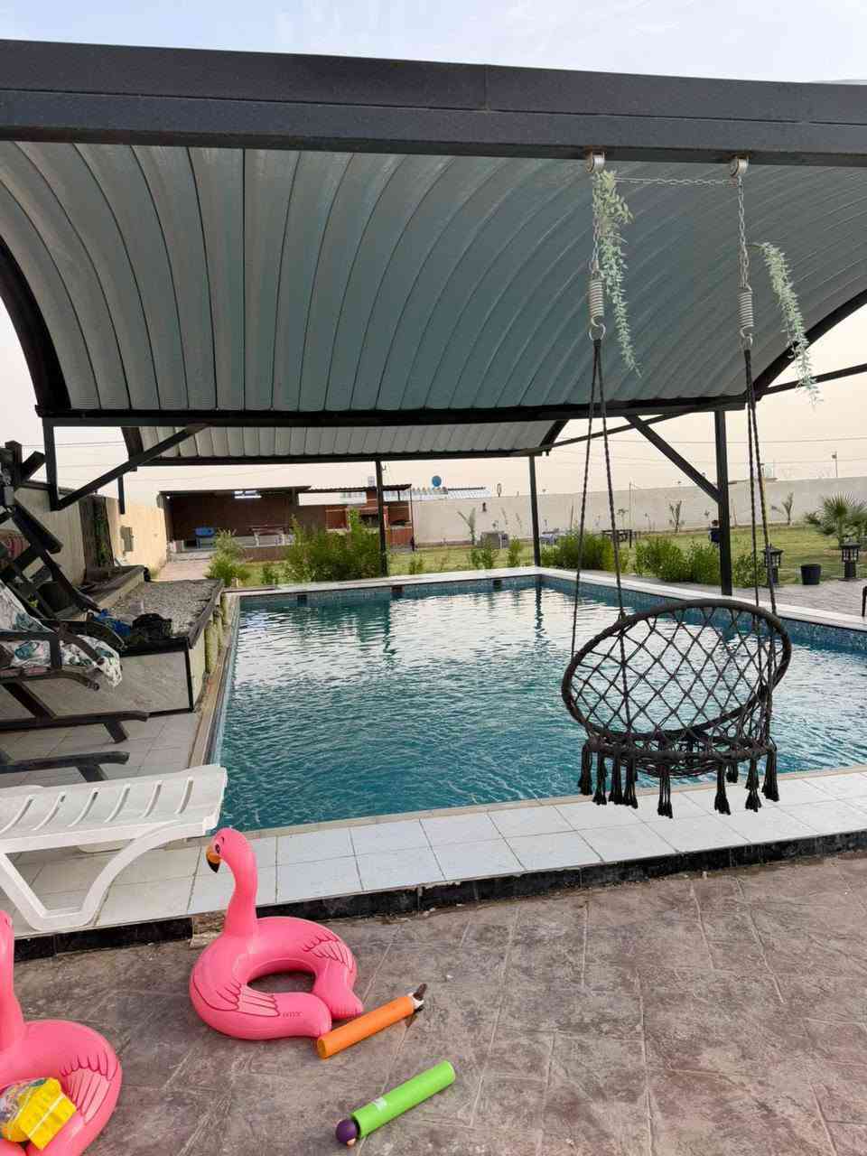 مزرعة فرح ⛱️☀️ المزرعه موثقه بتطبيق اجرلي 
موقعنا في ابو غريب
تحتوي المزرعة على ✨
غرفتين نوم 🛌 
صالة كبيرة 
مطبخ 🥘
واستقبال 🎀
تحتوي ع مسبح كبير 🐳🌊
تحتوي ع العاب كبار :
منضدة و كرة طائرة وبليارد 
والعاب اطفال 
للاستفسار الاتصال على الرقم التالي
 ***********
