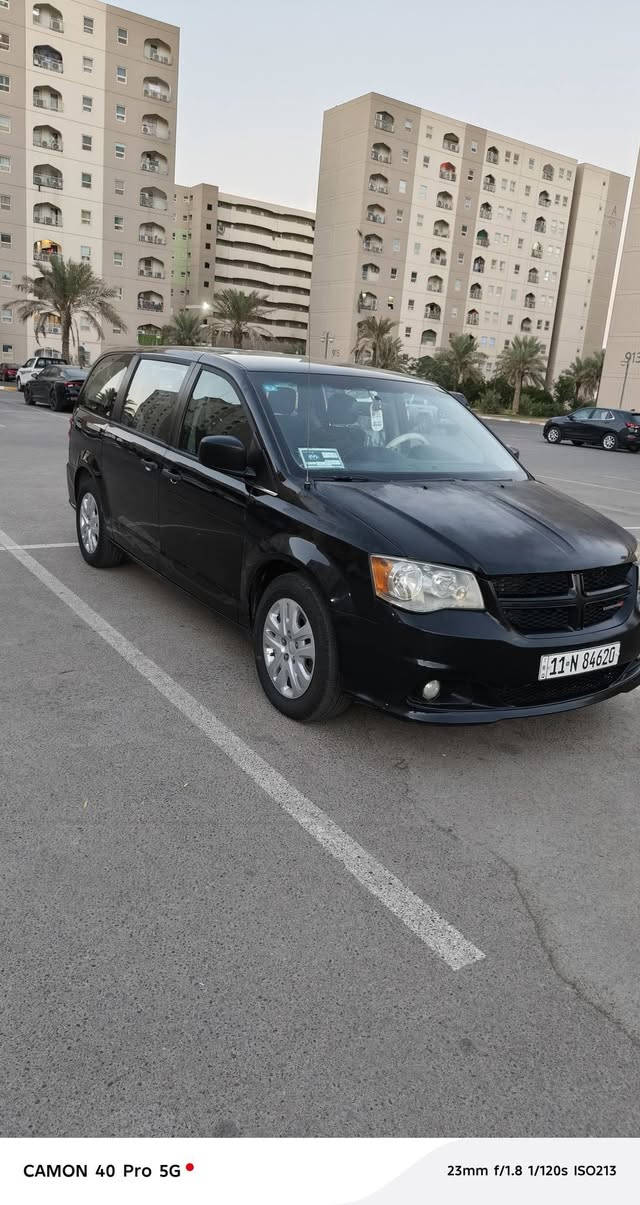 السلام عليكم دودج كرفان للبيع سياره حادث سطحي فقط بدون شواصي وصور الحادث موجوده بالمنشور سياره جديده بمعنى الكلمه ماشيه56كيلو متر حقيقي سياره تخم تاير جديده بمعنى الكلمه مستعجل على البيع الشراء يتصل بيع فقط بدون مراوس رقم التليفون *********** موديل2019سعر 170$
