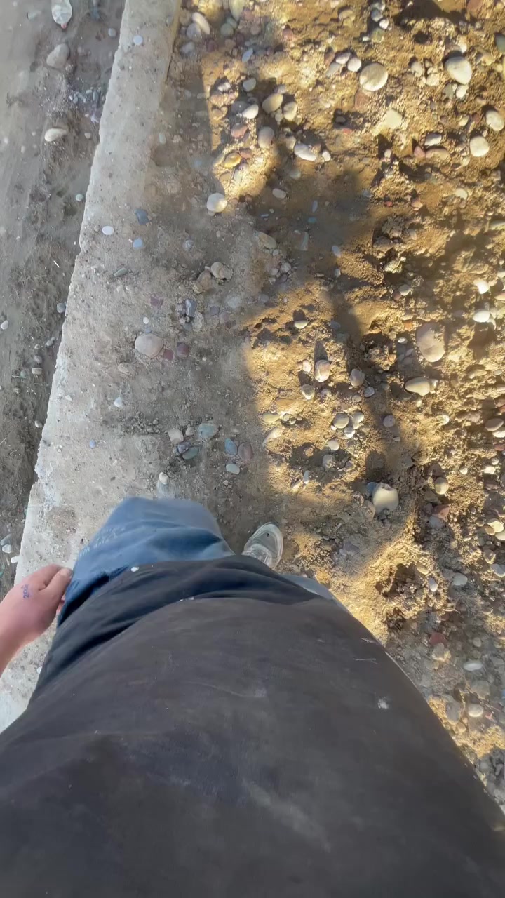 عمل دكتات الهواء سعر المتر 20/ الف ***********/***********
