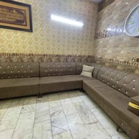١٣ مقعد • خشب زان • اسفنج عالي