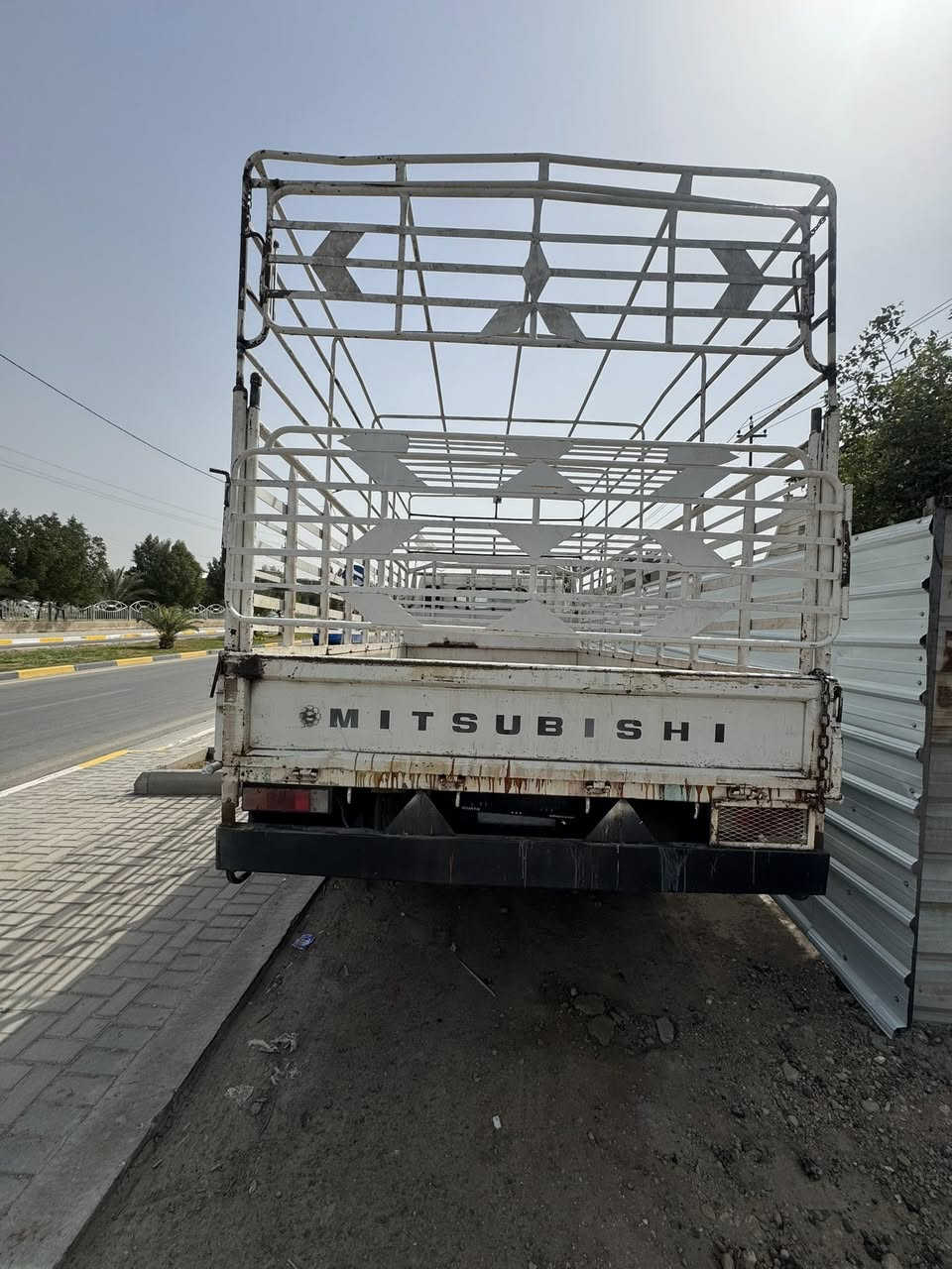 السلام عليكم بدي كنتر بلادي + محجر +جادر تفصال للبيع
السعر 20 ورقة وبي مجال 

*********** للتواصل
