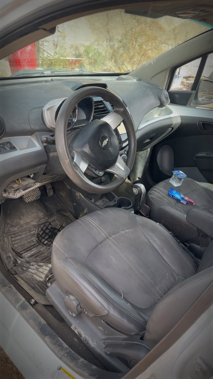 سبارك موديل ١٥ بيه تهريب بسيط 
***********
٠٧٨٢٧:٥٤٢٤١
