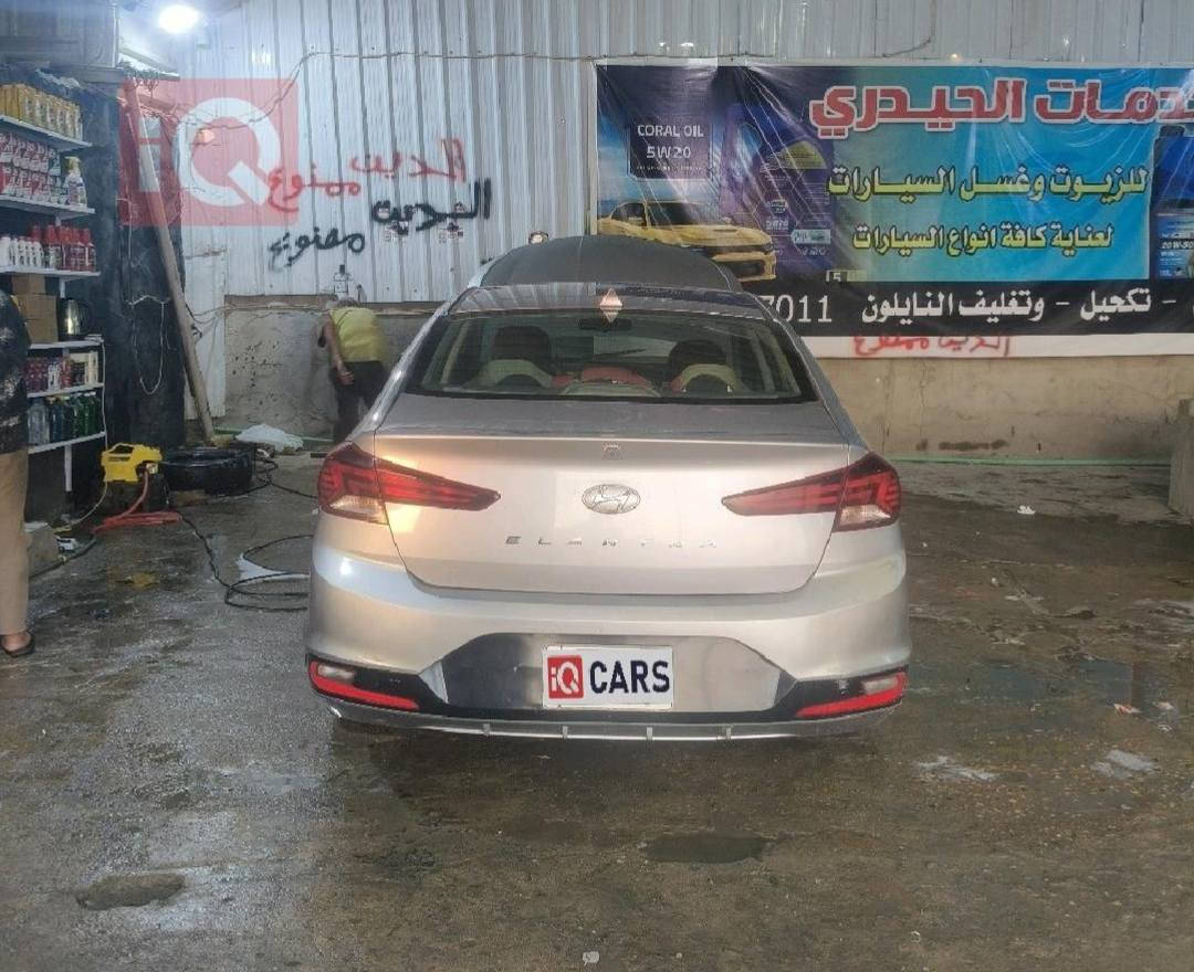 السلام عليكم
النترا 2020 
حرة باسمي سنوية جديدة 

وارد امريكي 
ضرية بنيد ( تعديل بارد ) + جاملغ ( تبديل ) 

مكينة 2000 دوش 
كاملة من كلشي ( تبريد / حدادية / كير / مكينة ) 

السعر 
125 $ و بي مجال قليل 

للاتصال / واتساب 
***********
