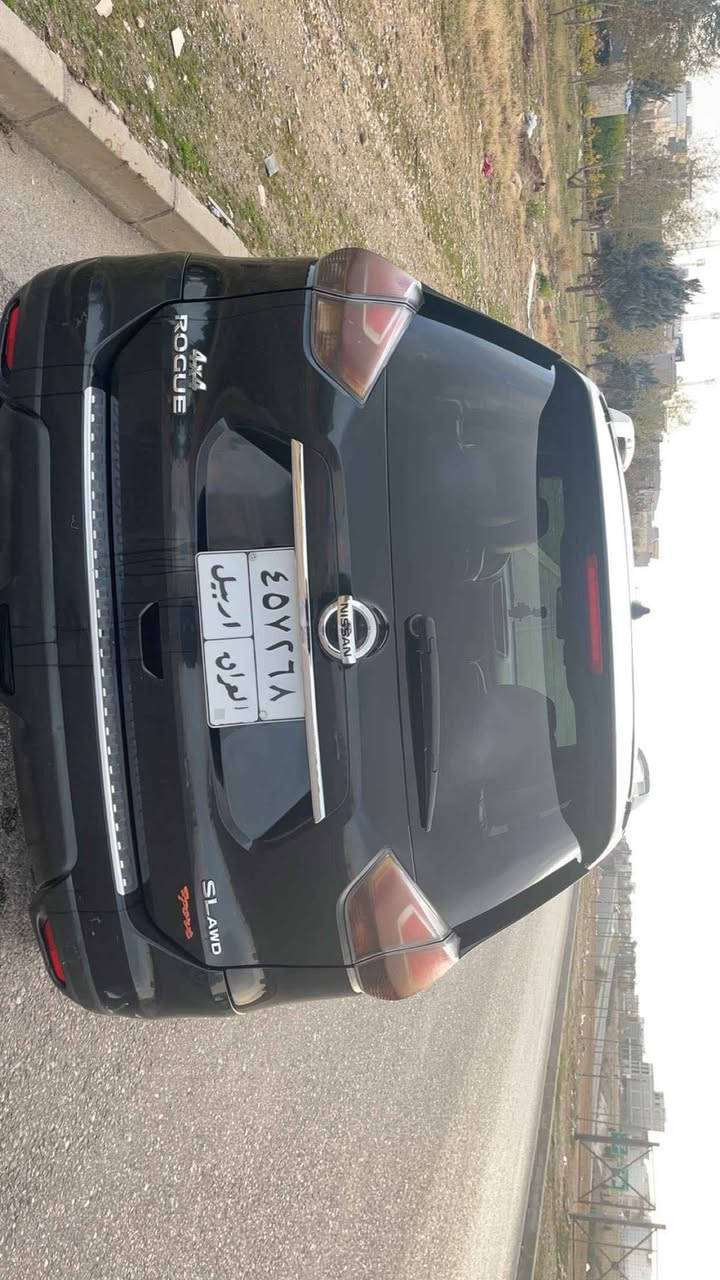 فئه: نيسان روج 2016 sl 
لون: اسود
ضربتها: بنيد و نص جاملغ امامي طخه صغيره في جاملغ الخلفي بدون تصليح
فول مواصفات السياره
السعر:143 و بيها مجال بسيط
الرقم بي واتساب: *********** أربيل, العراق
