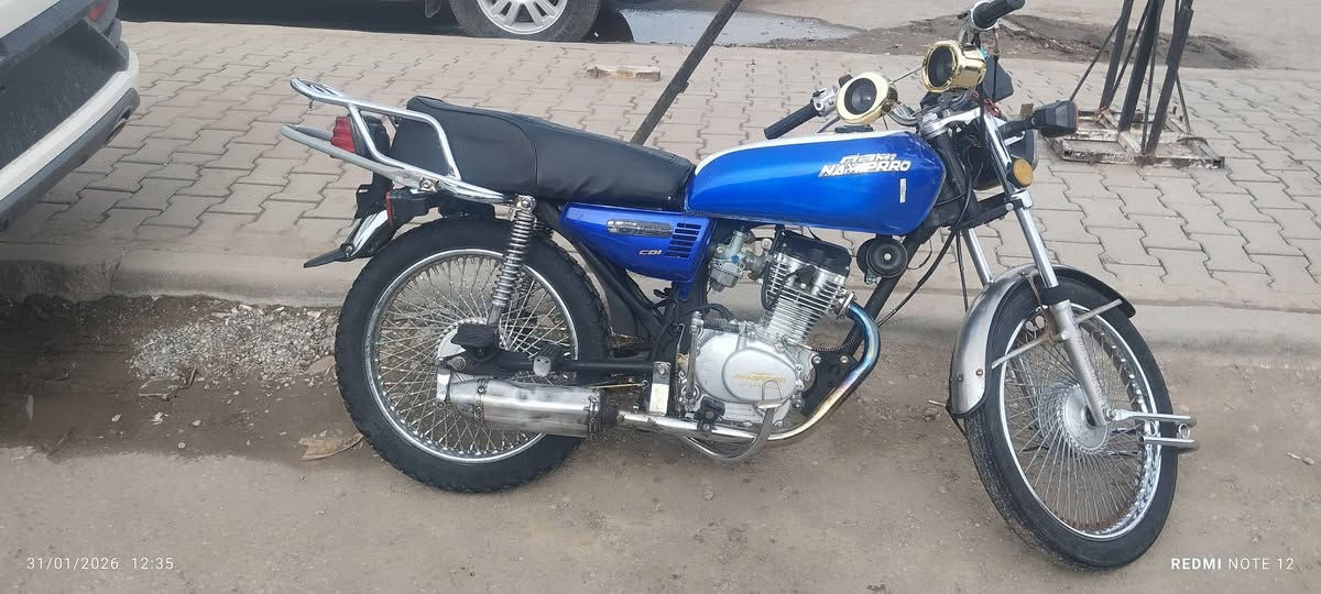 السلام عليكم عندي دراجه للبيع محرك 19 بلادي وموديل 19 كله على البلاد محرك ما مفتوح بسى*********** السعر على الخاص واتساب
