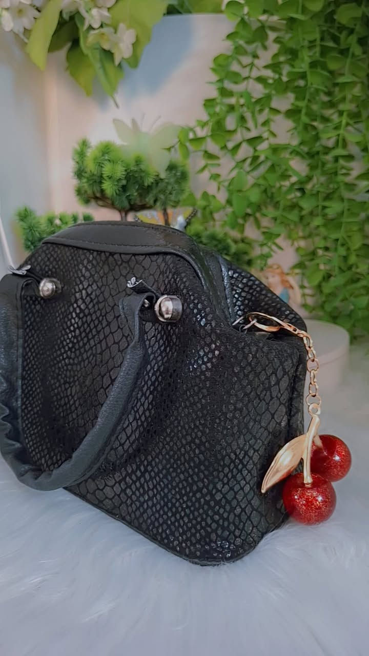 صباح الخير صباح الورد لعيونكم احبتي 🌹🌹🌹🌹 واخيرا وصلت المداليه الحلوة وانيقة محبوبة البنوتات الكرز👈 للطلب يرجى مراسلة الخاص يوجد توصيل لجميع ال@مناطق@@


**إذا كنت صاحب هذا الإعلان وتريد حذفه لأي سبب، رجاءا أرسل رسالة إلى الدعم الفني**
