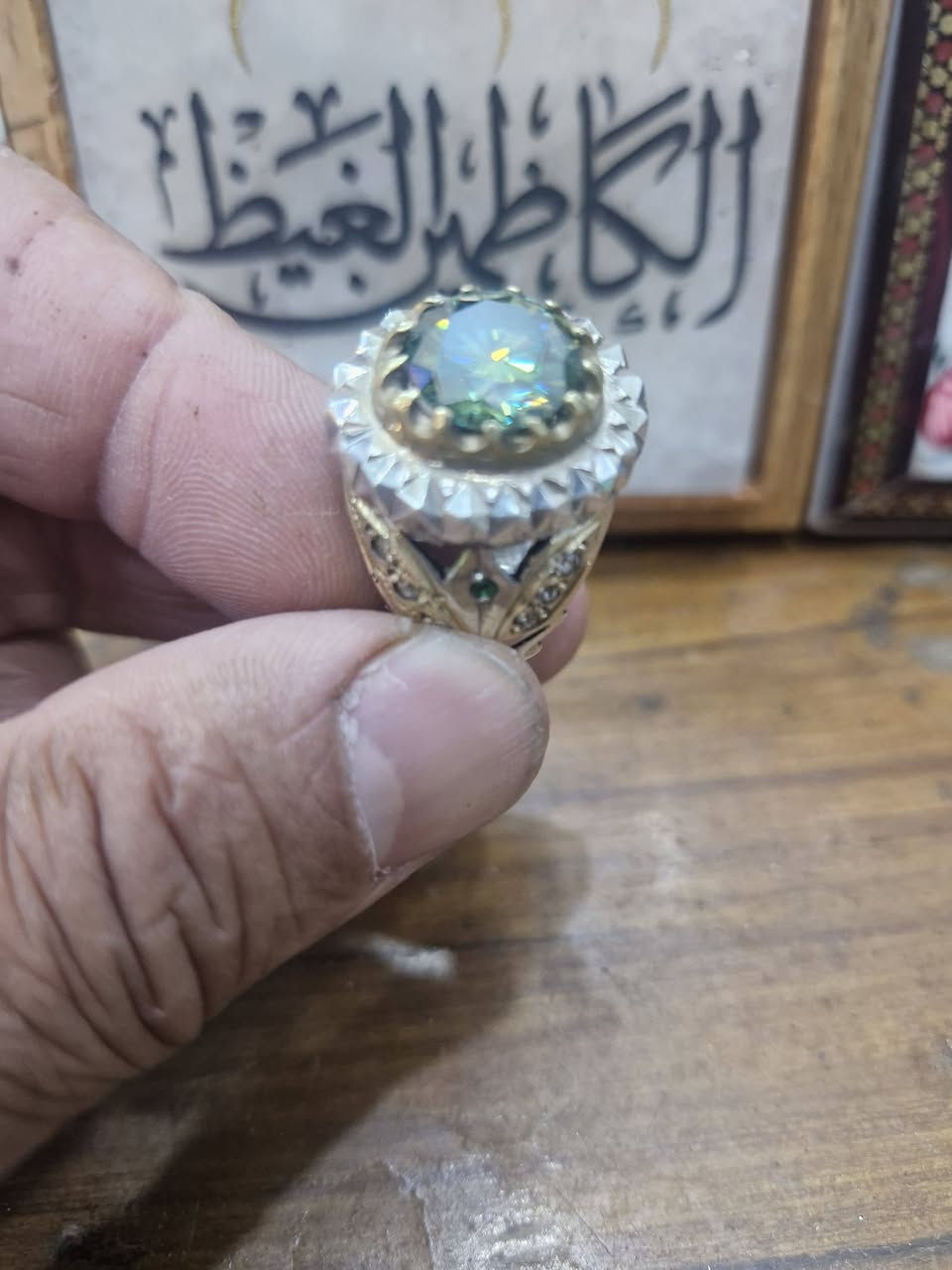 خاتم موزنايت تطعيم جوانب ماس صياغه صالحي قياس ٢٣.٢٤ 
١٥٠ الف


**إذا كنت صاحب هذا الإعلان وتريد حذفه لأي سبب، رجاءا أرسل رسالة إلى الدعم الفني**