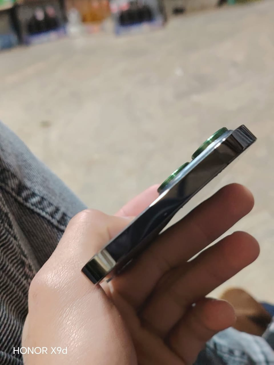 ايفون 13 برو ماكس
ذاكره 256
بطاريه 78
نموذج M امريكي

نضافه 98%

غراضه ويا كامله بس كارتون ماكو 

السعر 625الف


**إذا كنت صاحب هذا الإعلان وتريد حذفه لأي سبب، رجاءا أرسل رسالة إلى الدعم الفني**