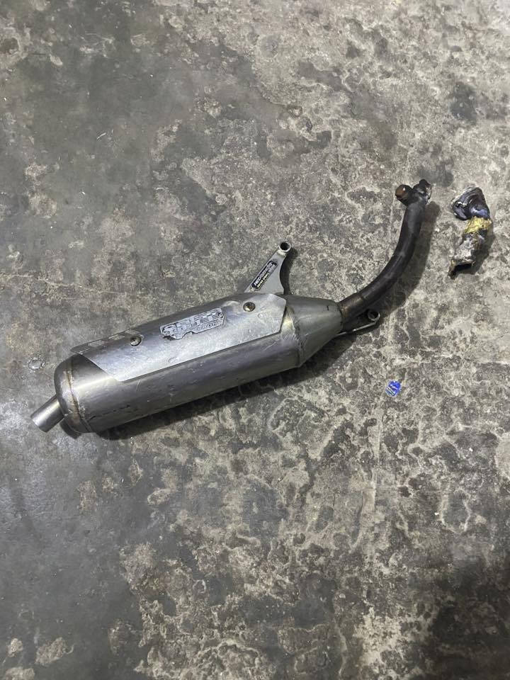 سلام عليكم شباب صجميه ستيل دبل بوشه وحساس طاك لحلك مالته مكاني مدينه صدر شراي يتصل مستعجل عليه ***********
