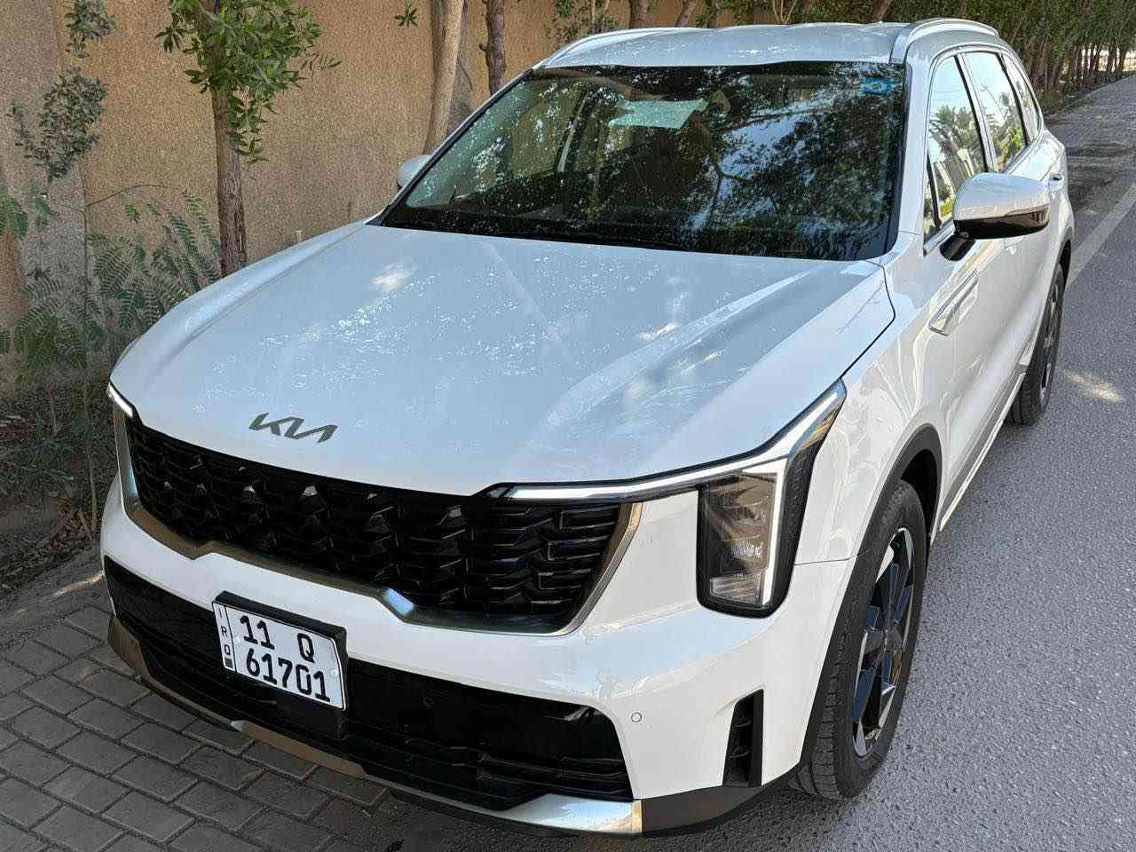 كيا سورنتو 2024 دوليه مكفوله من صبغ والتبديل سياره جديده 
محرك 6 سلندر بردات خلفيه كير ماوس مغلف داخل مالها سياره جديده عل وضع شركه بعدها ويل 19 بصمه فوول عده بنراما ماشيه 16 الف ...
عنوان سياره بغداد 7 ابكار 
السعر ...308... قفل ...
*********** بغداد, العراق
