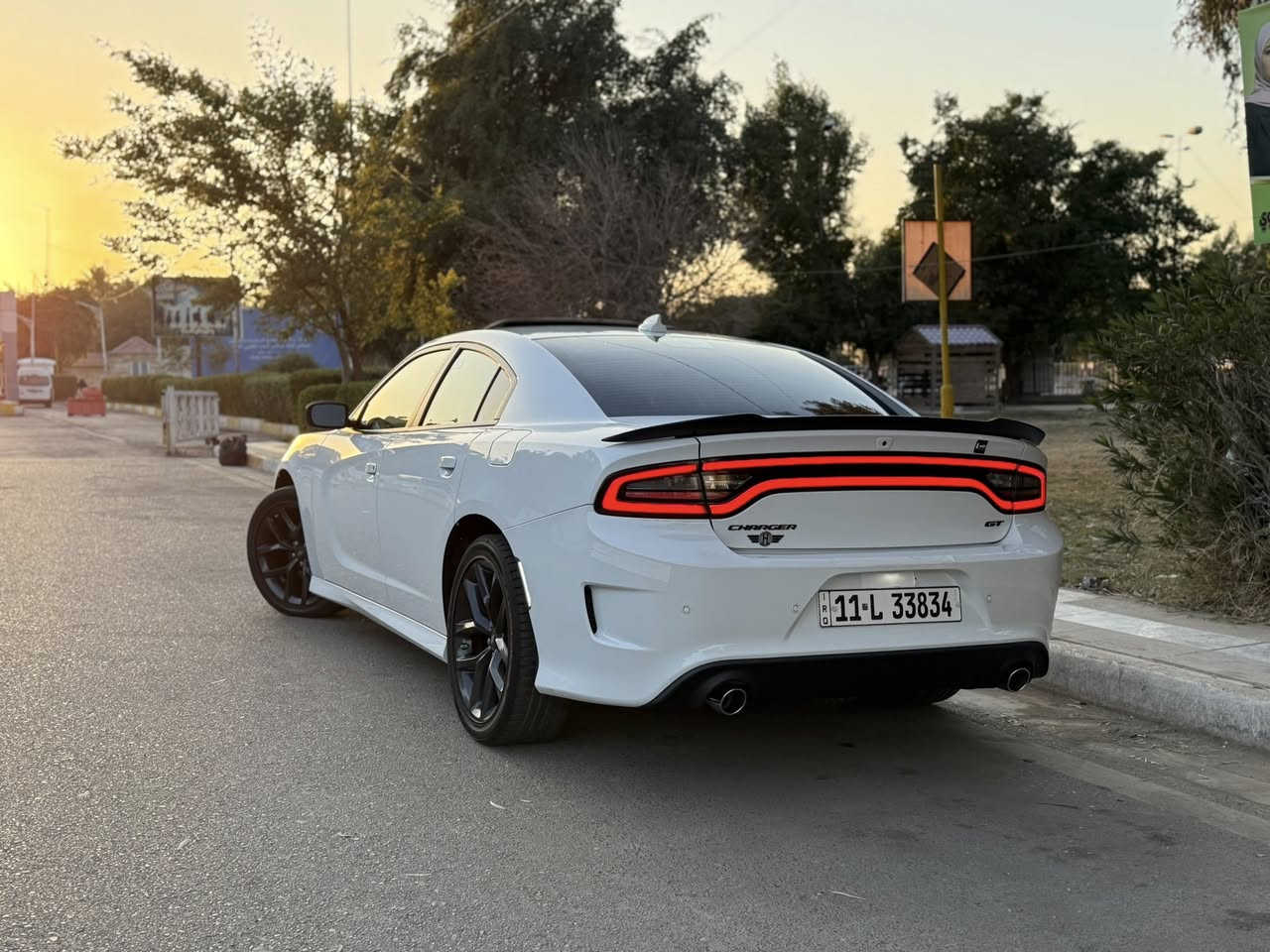 جارجر GT PLUS .النداء الاخير اعلى مواصفات رادار امامي
وارد ( امريكي )
فتحه سقف
الموديل:2023 فول فول مواصفات 
العداد : 24 mi فقط . 
المحرك : V6.  3.6L .
رقم  بغداد الجديد  

*سيارة وضع الشركة.

المواصفات :
•  نسخة  GT PLUS - SUPER TRACK PAK.
•  رادار امامي 
• نقطة عمياء . 
• نظام الخروج من المسار 
•  مصابيح أمامية زنون . 
•  كشافات الضباب زنون . 
•  المصابيح الأمامية مع LED . 
•  حساسات . 
•  شاشه كبيرة مع نظام ملاحة نفكيشن GPS .
•  سستم صوت الپاين .
•  ويل قياس 20 انج . 
•  فتحت سقف (سلايد) . 
•  مقاعد جلد وكنتارا رياضية . 
•  مقاعد أمامية كهربائية عدد 2 . 
•  ذاكرة لحفظ وضعيات الجلوس (ميموري) . 
•  مقاعد أمامية تبريد وتدفئة . 
•  مقاعد خلفية تدفئة . 
•  تشغيل عن بعد . 
•  ستيرن كهربائي . 
•  تدفئة ستيرن . 
•  محدد سرعة . 
•  كاميرا خلفية .
•  مرايا متحسسة للاضاءة العالية .
•  كير شفتات بالستيرن . 
•  دخول ذكي (بصمة) .
السعر 310 ورقه 
صبغ دعاميه اماميه فقط 
صور الحادث مرفقه 
 
للاستفسار اكثر : ***********
