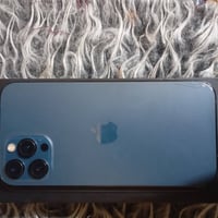 جهاز البيع يفوان 12برو ماكس بطاريه 77بي شخط بل ضهر مامثر بدون ملحقات  ...