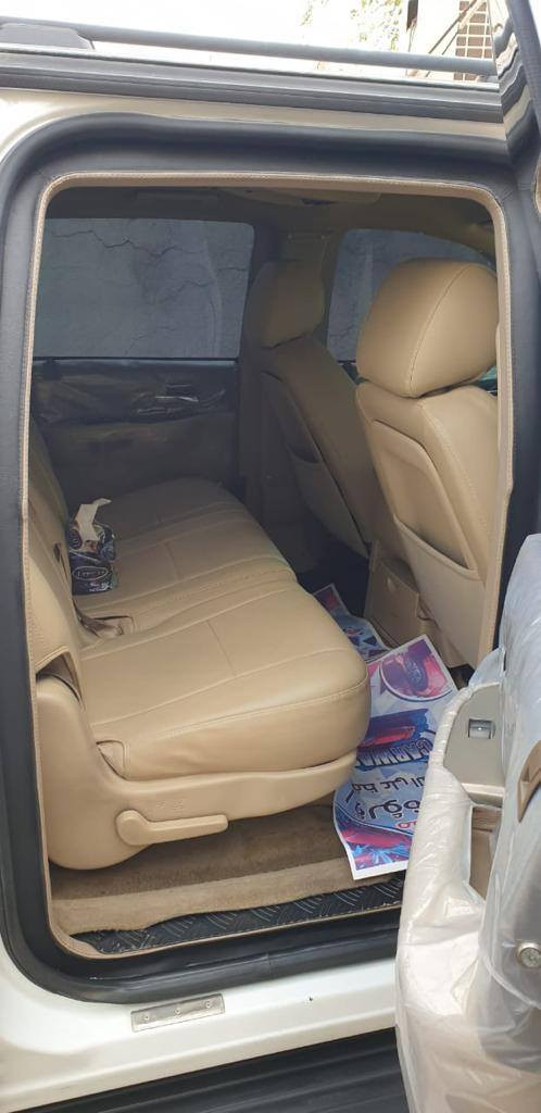 السلام عليكم عندي سيارة مصفحة للبيع موديل 2013ماشية39الف سيارة جديدة شركة التصفيح شركة فرنسية وشركة المانية وبيها شهادة منشأ مذكور بالسنوية مصفح ومضلل الاتصال على هذا الرقم***********
