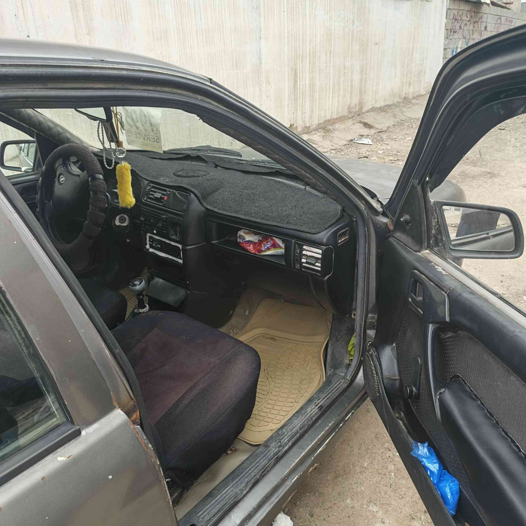 فكترا حجم 16 موديل 91رقم بغداد مشروع وطني سنويه جديده السياره مصبوغه حزام سستم سماعات محرك كير شرط التواصل واتساب ***********
