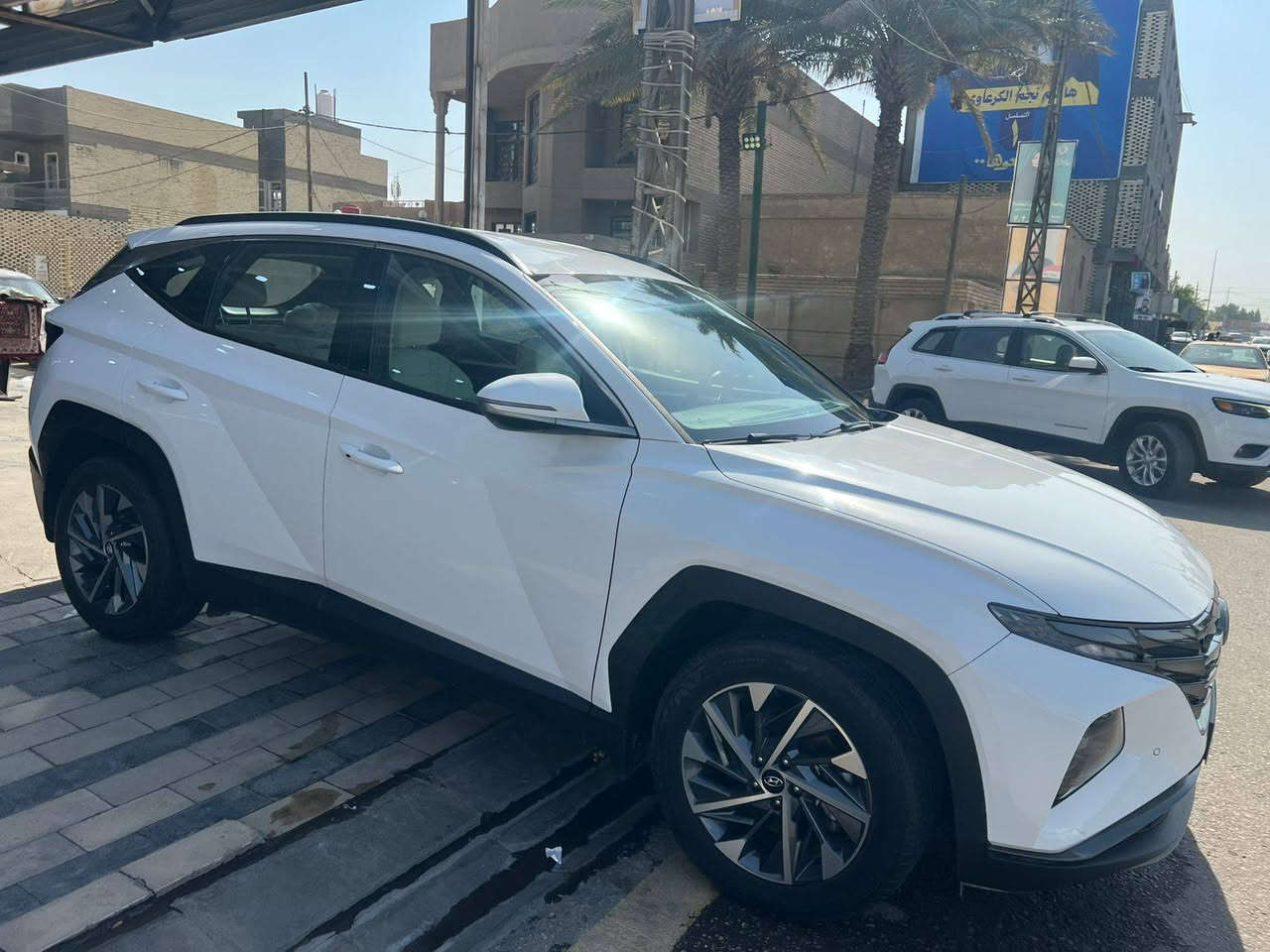 سلام عليكم 
توكسان  موديل ٢٠٢٤
فول ما عدة التنته 
ماشيه ٣٠
أخت الزيرو كفاله عامه شركه  خليجي

بصمه تشغيل  
بصمه أبواب  عدد ٢ دخول ذكي
تشغيل عن بعد  
شاشه جدتل
لايت زنون 
لايت يصعد وينزل
لد متصل الخلفي 
شاحن لاسلكي 
تثبيت سرعا 
تحكم استيرن
مري شفط 
اشاير بل مري 
مانع نزلاق 
كأمره خلفيه دواره  ٣٦٠ 
٤وضعيات قياده 
بردات خلفيه 
مكينه ٢٠٠٠دوش المرقوب 
كراسي كهربا عدد ٢ 
ترحيب عن اقتراب السياره 
سايد بريك كهربا 
تحويل ثانيوم 

السعر ٢٣٢ وبية مجال 
عنوان النجف مركز المدينه 
هاتف ***********
