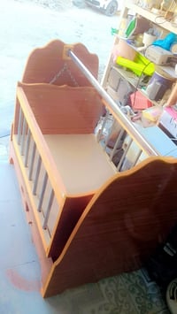 اخواني واخواتي عندي هاي الغراض للبيع كلمن اوسعره والسعر على الخاص اورق...