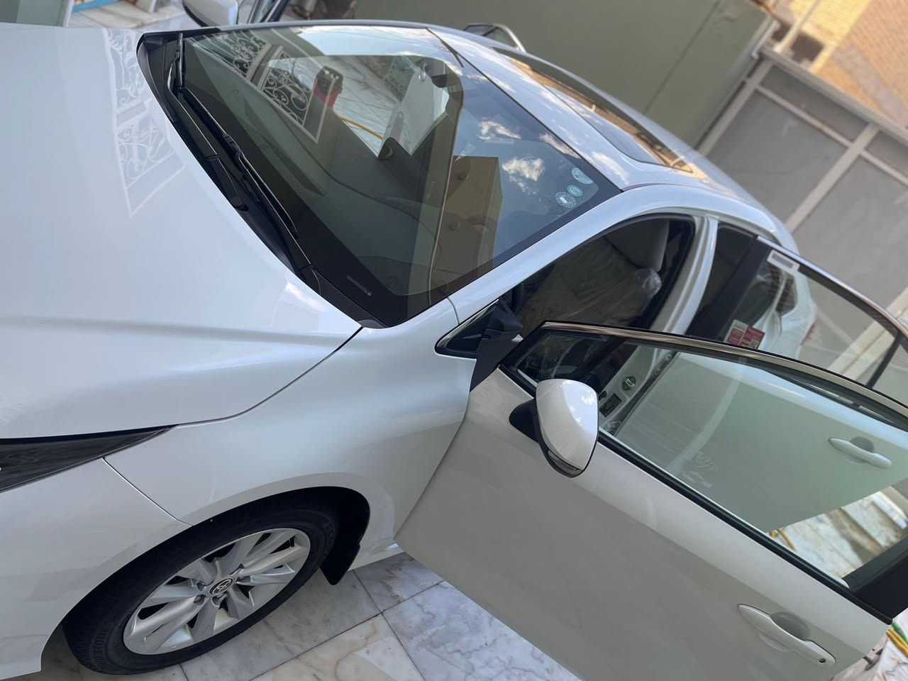 السلام عليكم

كورلا موديل 2023  خليجي.بانزين فقط 
ياباني اصلي  🇯🇵 ساز 
فئة   GLi✅
محرك 1800✅
رقم 
اربيل بأسمي شرط التحويل✅
 هزة وفحص وسنوية جديدة ✅
بدون صبغ بدون تبديل 
سيارة جاهزة وجديدة 
ماشية 38 الف  كم وقابل لزيادة✅
(ضمان شركة ساز)✅

مواصفات ....
بصمة تشغيل 
بصمة ابواب 
صندوق بصمة 
انارة ترحيب 
مرايات جانبية اشارة + شفط كهربائي 
تنتة سقف 
تحكمات فول
وضعيات قيادة نورمال -وسبورت -وأيكو  🚗

سعر 185 وبيها مجال بسيط حك الجيه 
مكان السيارة الديوانية 

ملاحضة ( السيارة مكفولة كفالة عامة بيه  بس ب جاملغ بارد ٣ اصابع   وحتى لدعاميات بلادية  

للاستفسار :-    ***********
