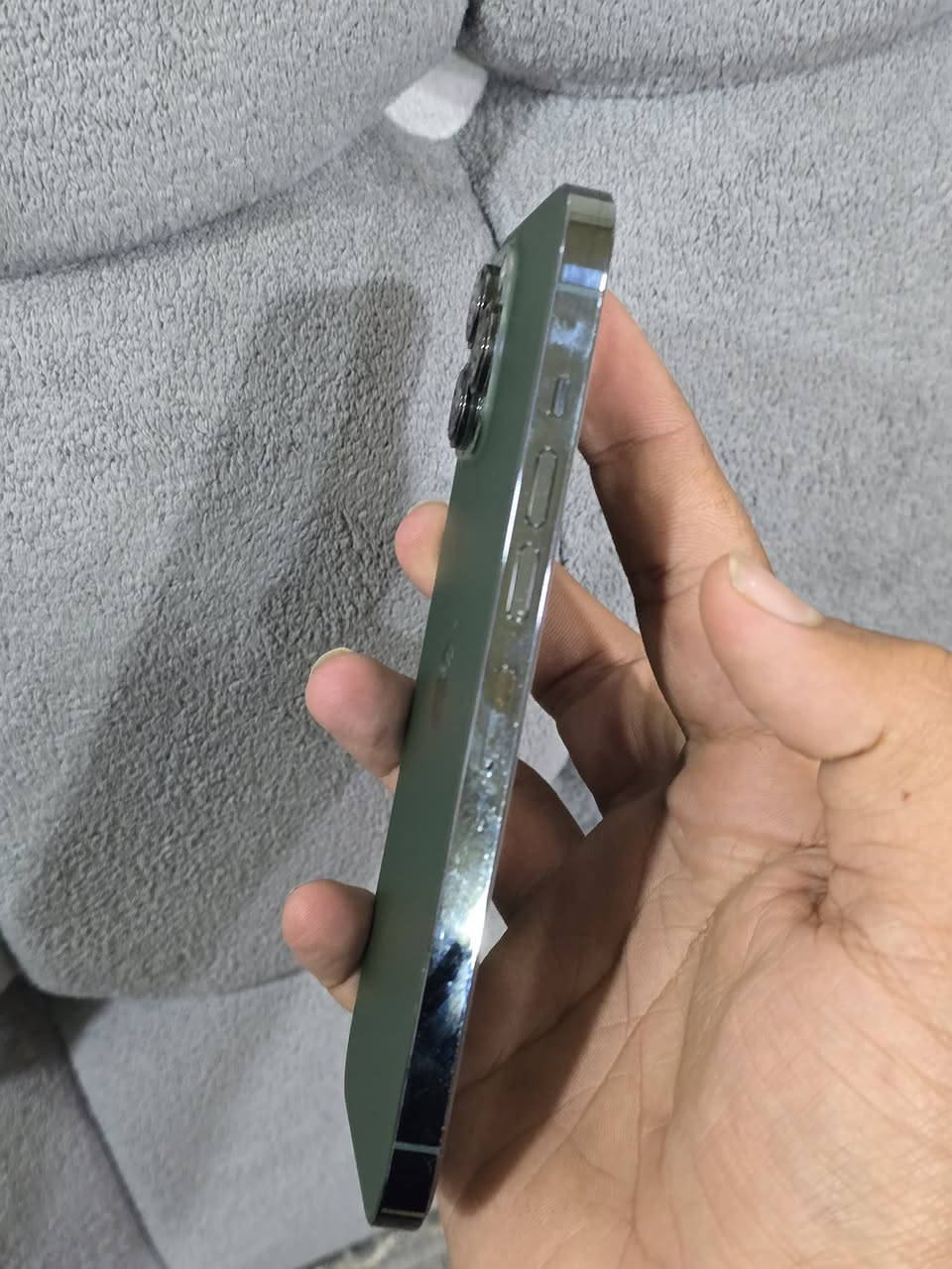 سلام عليكم
للبيع او مراوس 
١٣برو ماكس 
شرق اوسط 
موبايل كفاله من زلغ
سعر 750
مكاني كربلاء
***********
