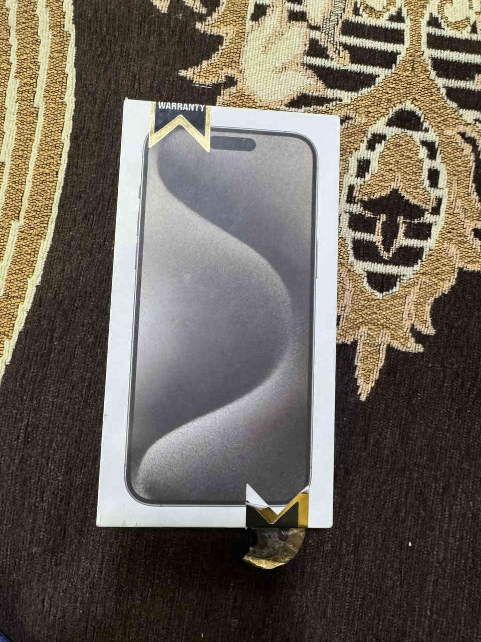 السلام عليكم حبايب للبيع ايفون 15 برو ماكس بطاريه  100 مشحون 25 مره الجهاز بوضع الوكاله  فقط مفطور الضهر مالته الباقي كله مكفول السعر 950 او بي مجال العنوان واسط الصويره رقم تلفون ***********
