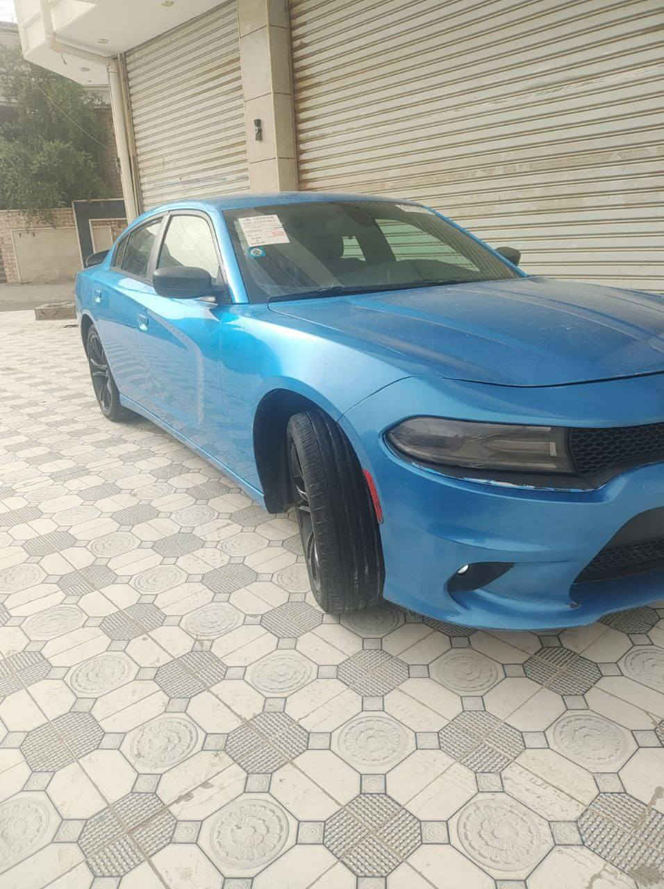 مصبوغة ازرق تغيير لون
حادثها مدكر خلفي جهة السائق وبابين دعامية مبدلة وبنيد معدل نفسه
السنوية جديدة
السيارة وارد امريكي 
غاز بانزين
السعر ١٤٥ ورقة وبيها مجال 
للاستفسار واتساب ***********
