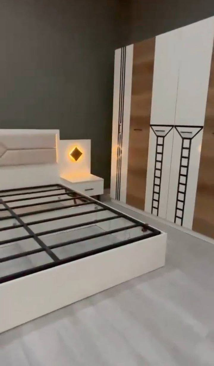 غرفة نوم تركي درجة اولى جديد غير مستخدم 5 قطع السعر 600الف دينار للحجز أو الاستفسار  واتساب ***********
