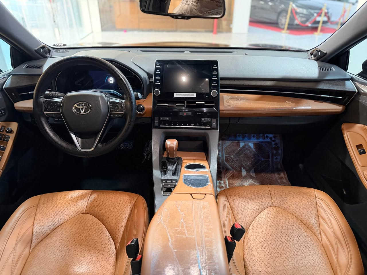 ئەڤەلۆن ٢٠٢٠ خلیجی لمیتید دەرجە ١  
فول مواسفات سلایت بەصمە ناو قەیسی داتاشۆ کوشن ساردوگەرم رادار کامل پێش و دواو تەنیشت ٣ مۆد
تەنها ٦٠ کم هەزار رۆیشتوە  
٢ بەصمەکەی ماوە
بێ بۆیاخ دەعامیش بەشەرت بۆیاخ نیە 
٢ پیدیئاری بچوکی هەیە پێوەی دیار نیە سۆنەرم داناوە 
سەیارەکە نمونەیە لە جوانی و تازەیەی 
نرخ/ ٢٩٨ 
شوین/ رانیە 
کۆرەک/   ***********
ئاسیا  /  *********** رانية, السليمانية
