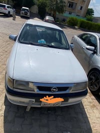فيكترا • ١٩٩٣ • محرك ٢.٠