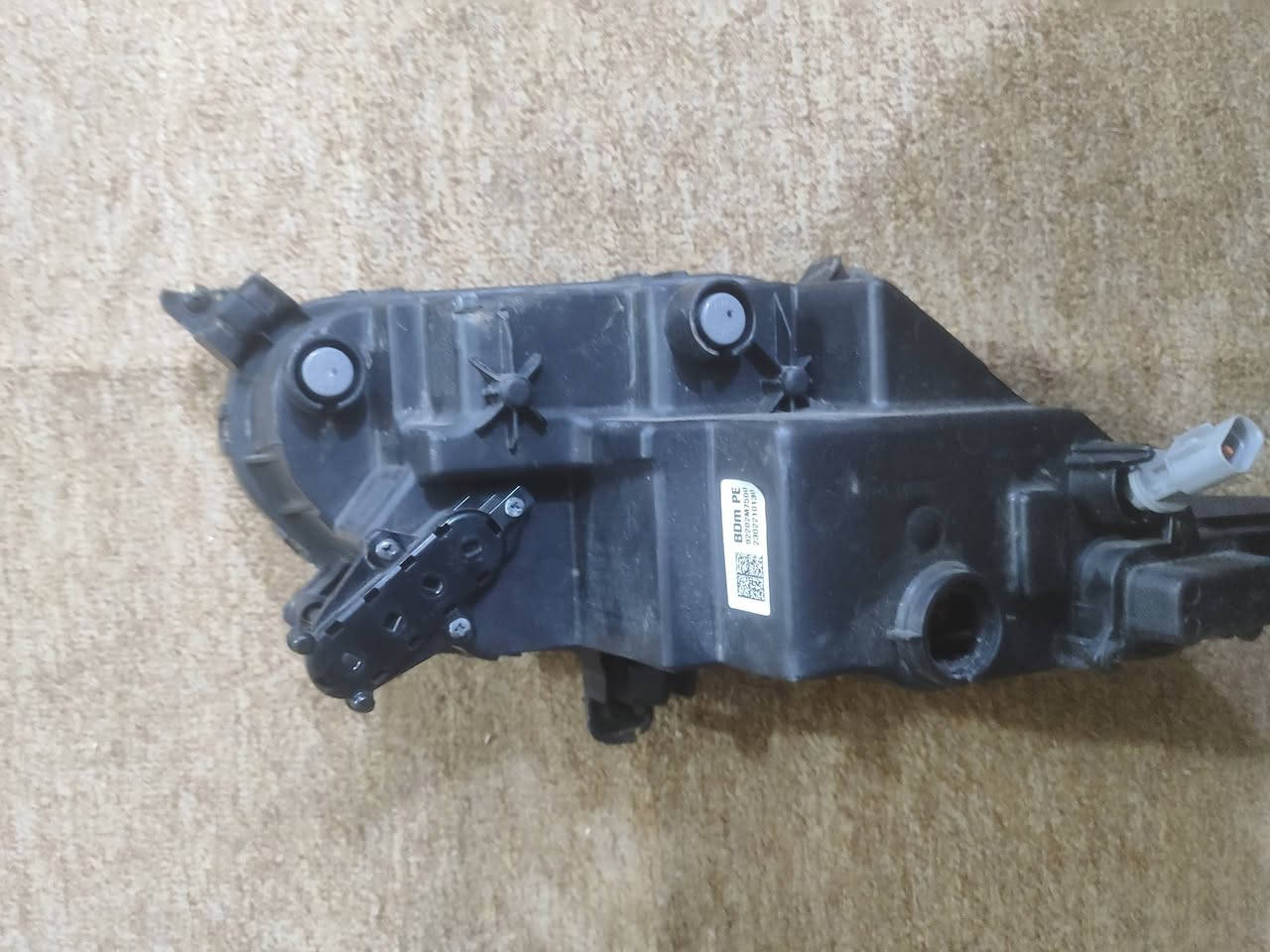 سلام عليكم ورحمه الله وبركاته عندي بلو جكتر مال فورتي لبيع جه اليمنيه بي شخوط بل  بوليش يروحن قيم اخذ هذه رقمي ***********
