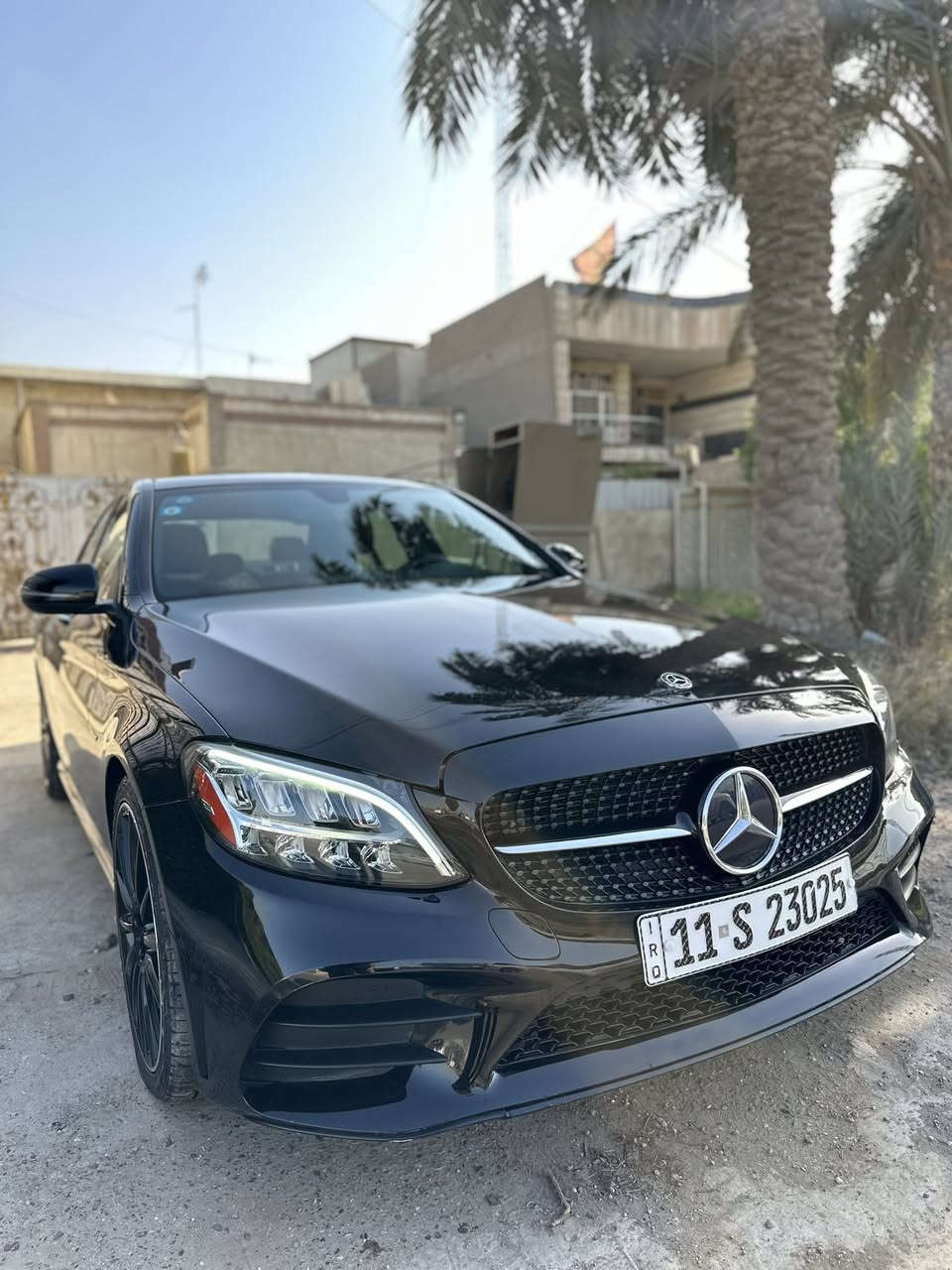 مرسيدس c300 2021 Night edition
رقم بغداد مو اربيل و رقمها حلو 

السياره نايت ادشن  فول موصفات القفله عليها كت AMG كامل (بلادي )من الشركه 

السياره رقم بغداد رقمها حلو

ماشيه 51 الف كيلو 

السياره نظيفه و جديده و بدون اي مسج كامله متصرف عليها
بنوراما 
محرك 4 سلندر تيربو 
بصمه دخول على  4 ابواب 
سستم سماعات  
مري نقطه عمياء 
رادار امامي 
ويل AMG اصل بلادي اسود  
ستيرن AMG بلادي 
داخليه جلد و كنتاره بلادي 
حته الستيرن جلد و كنتاره بلادي 
تدفئه كشنات 
تبريد قطعين 
صندوك كهربائي 
عدادات شاشه  
علامه مرسيدس ضوئية اصل بلادي 
ختومات نايت ادشن 
اضاءة ترحيبيه علامه مرسيدس ب الابواب 
ليد  اناره محيطيه داخلي الوان اصل بلادي  
و بعد موصفات ب صور السياره موجوده 

السياره حادثها خفيف كلش جاملغ و صبغ ربع الباب امباوك 
بدون ايرباك لا استيرن ولا دشبول مال برده فقط 
السياره متتقارن ب باقي ال c نظيفه و نايت ادشن و كلشي بلادي بيها 

مكان السياره بغداد 

***********
