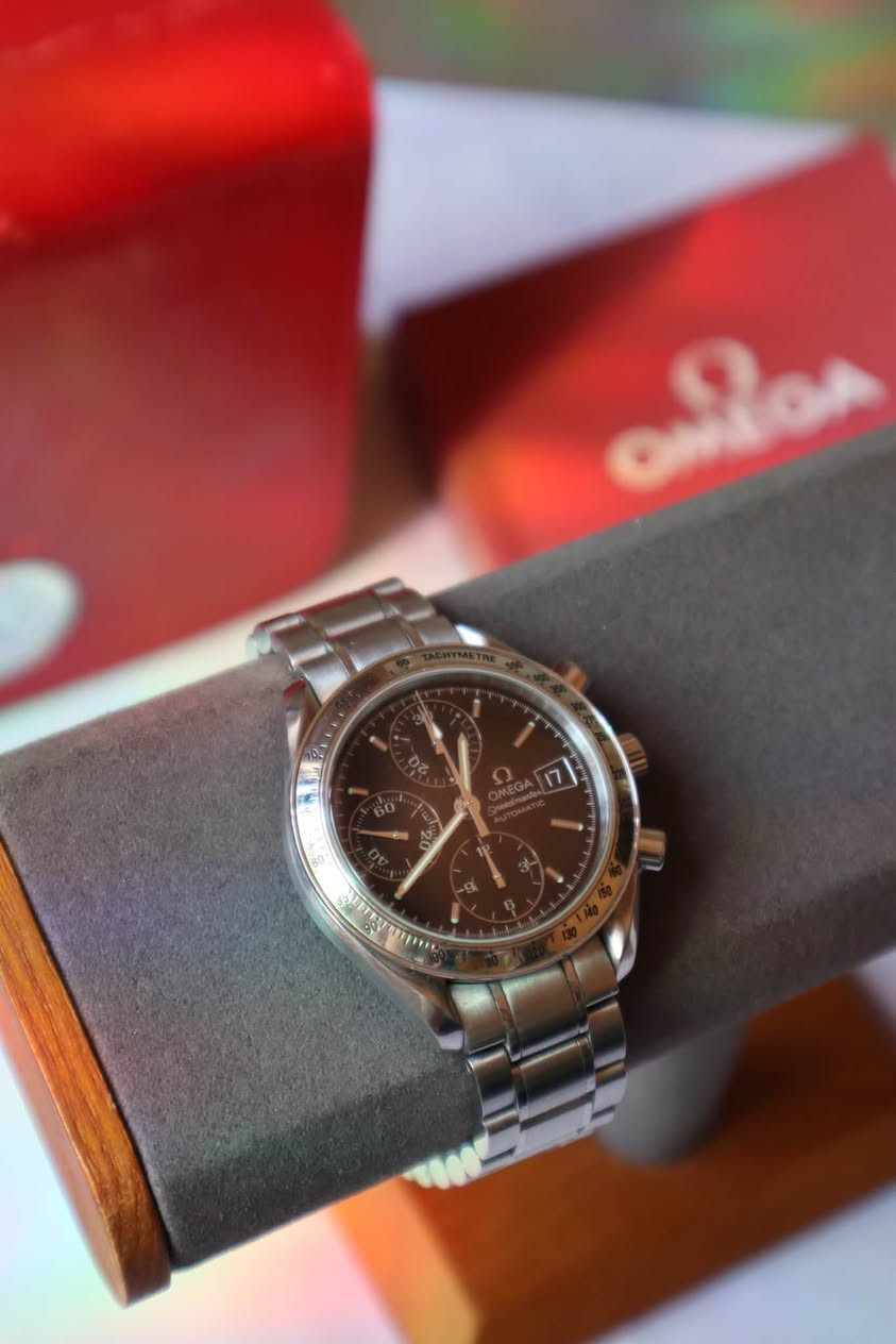 OMEGA SpeedMaster Date 🚀🪐 

▪️Reference 3513.50.00 موديل 
▪️Size: 39mm الحجم 
▪️Automatic Cal.1152 أوتوماتيك
▪️Sapphire Crystal جامة زفير
▪️Box & Papers كاملة المرفقات 

🚨 Price: 2,000$ USD - 1,420 JD 🚨

▪️ Worldwide shipping available after payment
‎يوجد شحن دولي بعد الدفع

COPYRIGHT NOTICE: We are not affiliated with any brand. All watches are original and pre-owned (used).

‎إشعار حقوق النشر: نحن لسنا تابعين لأي علامة تجارية، وجميع الساعات أصلية ومملوكة مسبقًا (مستعملة).

#omega #omegaspeedmaster #omegaspeedmastereduced #omegawatch #omegawatches 

Jarrah Collectibles ©️


**إذا كنت صاحب هذا الإعلان وتريد حذفه لأي سبب، رجاءا أرسل رسالة إلى الدعم الفني**