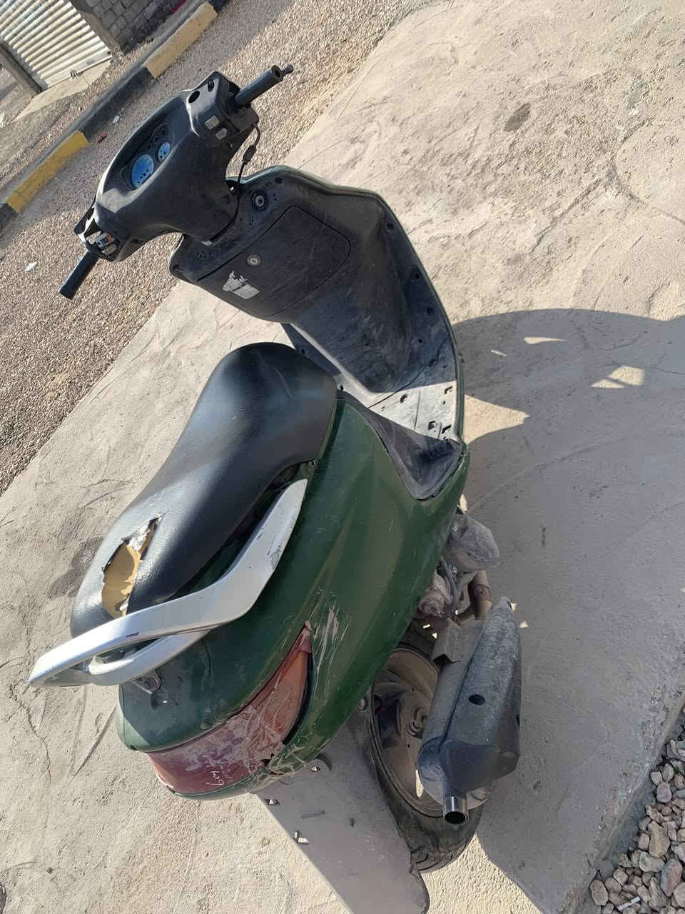 ح بيها برغي محرك بلادي صار مشدود لها صال FM السعر 350 وبيها مجال قليل للتواصل هذا الرقم  ***********
