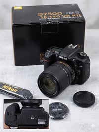 نيكون D7500 • مستخدمة شهر • 4K