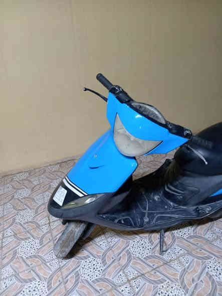 سلام عليكم ماكس عدله دراجه معمره محرك مفتوح مفتوح49  جديد زوج تايرات_ضفيره جديده_سلف جديد _كابريته جديد _باتري جديد _كهربائيات كل شغال _سلف هندر شغال _سعر 425وبيها مجال قليل _مكان الزبيديه _رقم.. ***********
