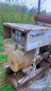 بيركنز ٣٠كيفي ثري فيز ١٢٠امبير ٤اسلندر استخدام للبيت فقط نقص باتري فقط...