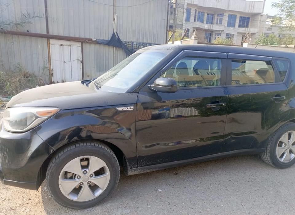 سياره صول رقم بغداد موديل ٢٠١٦ محرك ١٦٠٠ جي دي اي مبدل بيها بنيد وجاملغ والجاملغ الثاني مصبوغ هلال الجاملغ الخلفي هزة جديدة وسنوية تنتهي ٢٠٢٨ 
السعر٩٣ المكان بغداد زيونة للاستفسار الاتصال على الرقم ***********
