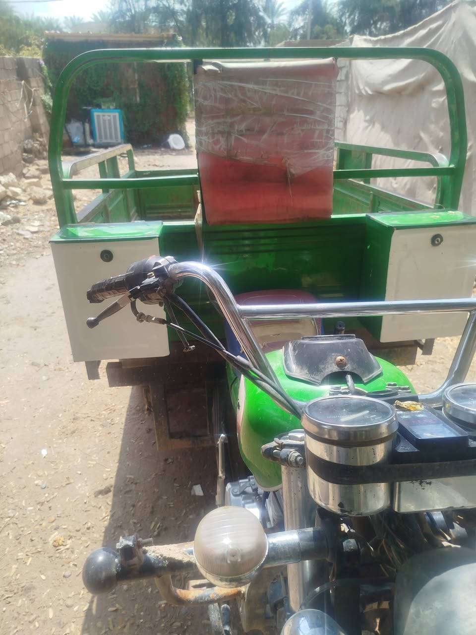 السلام عليكم ستوته موديل 19 محرك 25 جديد صارله شهرين من شديته مكفوله ركبه وشاصي مكاني حله سيطره الاثار بمليون و500 وبيه مجال قليل ***********
