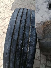 بسم الله الرحمن الرحيم زوج تايرات نظيفات ياباني دلوب حجم ١٩ونص للبيع ا...