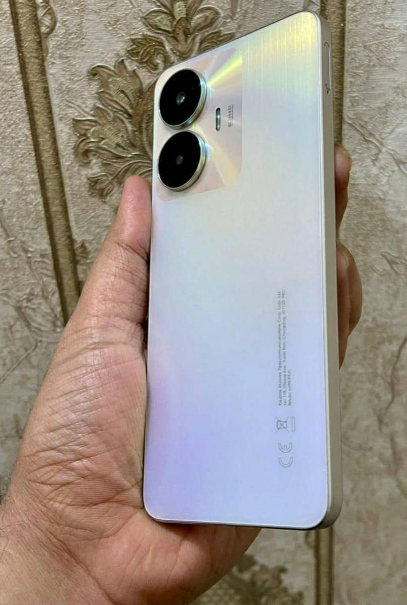 للبيع موبايل ريلمي c55 ذكره 256 عشوائيه 16 بطاريه 5000 جهاز نضيف حيل واخو الجديد ما مفتوح ولا مصلح شاشه 90 هيرتز مكاني ناصريه مركز السعر 115 و بيع مجال


**إذا كنت صاحب هذا الإعلان وتريد حذفه لأي سبب، رجاءا أرسل رسالة إلى الدعم الفني**