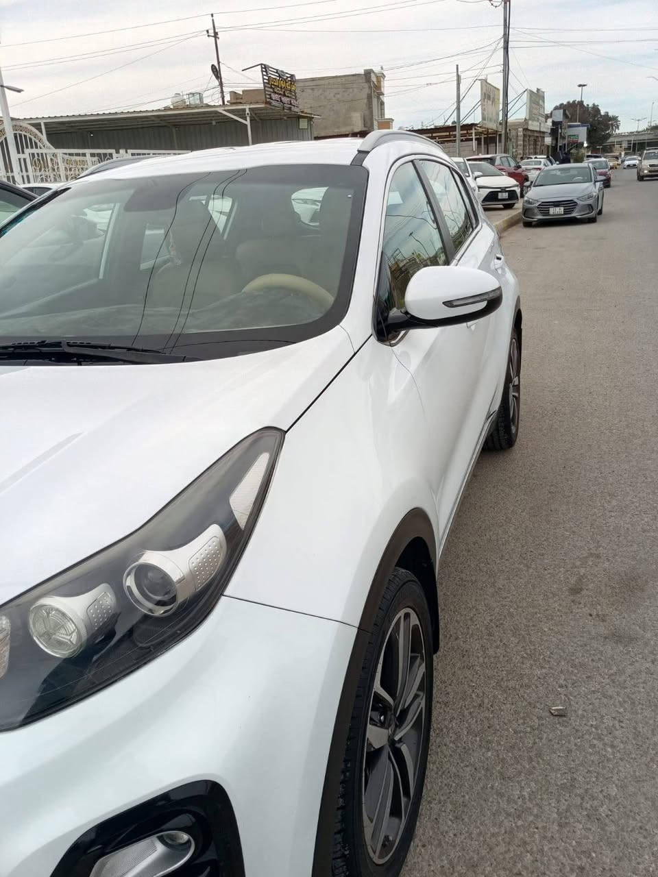 السلام عليكم كيا سبورتج ٢٠١٩ فول مواصفات عدا البانوراما بصمة تشغيل  كراسي كهرباء تبريد بيانو شاشه كامره دواره حساسات امامي خلفي الضرر ربع دعاميه صبغ والباقي كفاله عامه والسعر ١٩٥$ وبيهامجال قليل للاستفسار اتصل ***********
